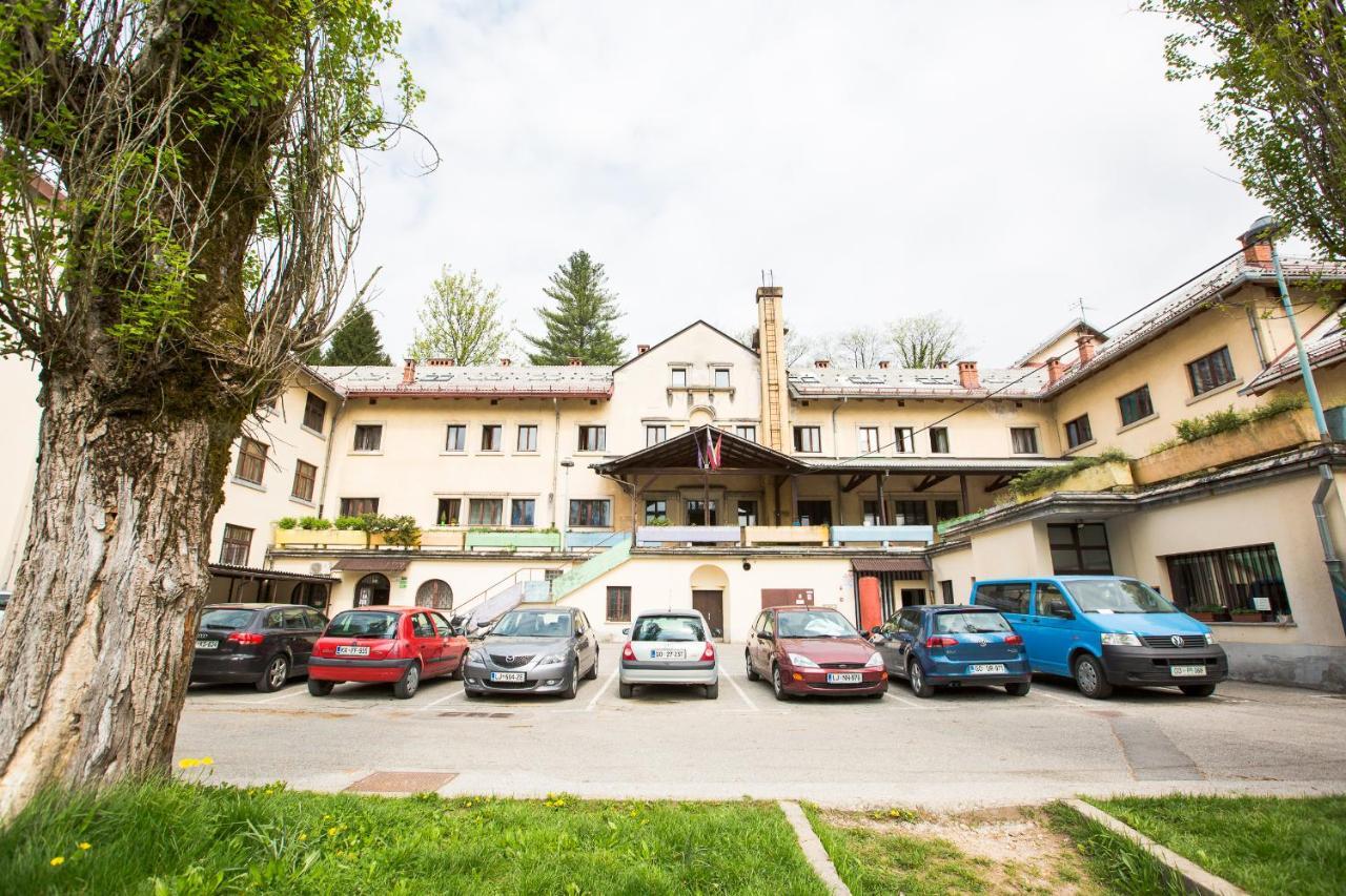 Hostel Idrija Hostal